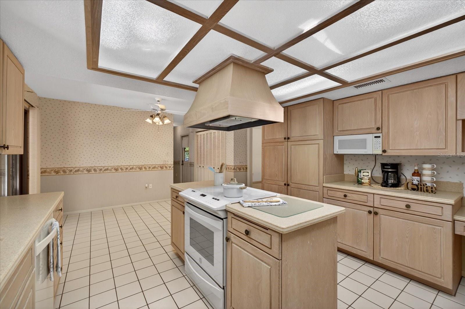 Image 25 of 94 For 7038 San Jose Loop