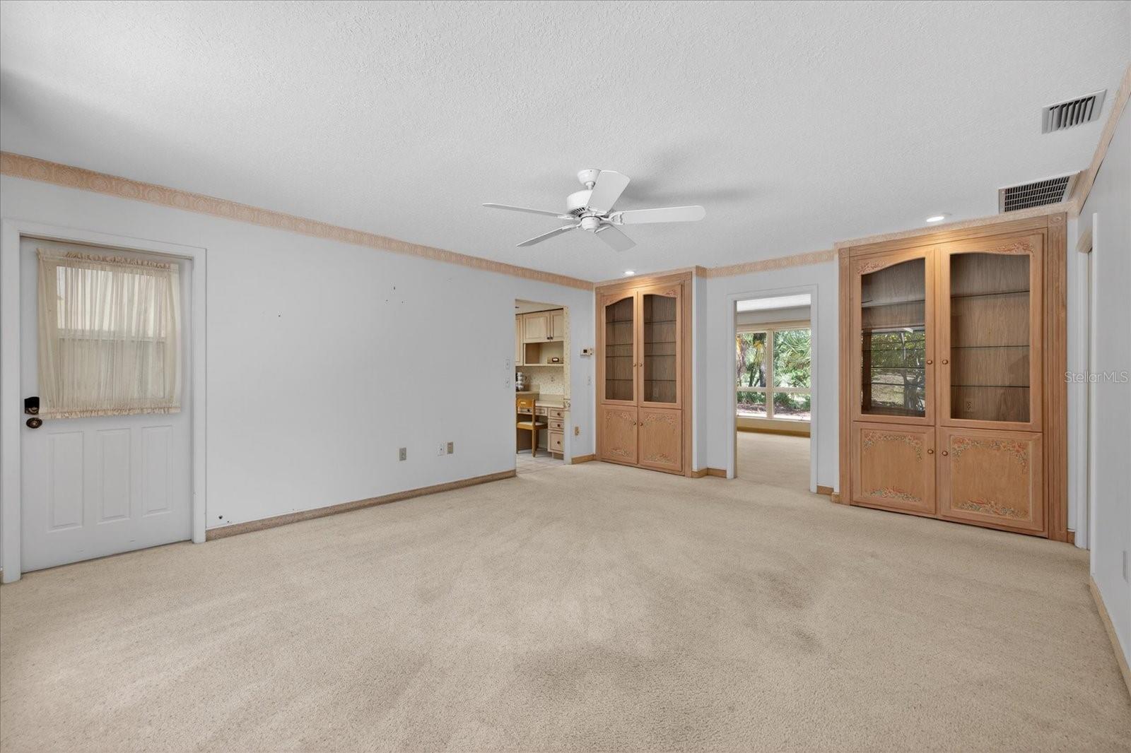 Image 27 of 94 For 7038 San Jose Loop