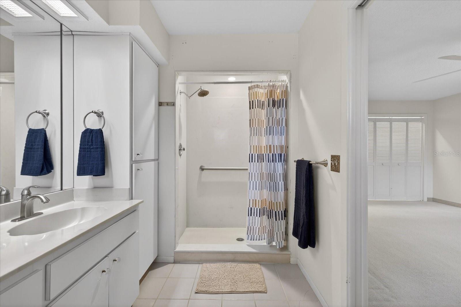 Image 39 of 94 For 7038 San Jose Loop