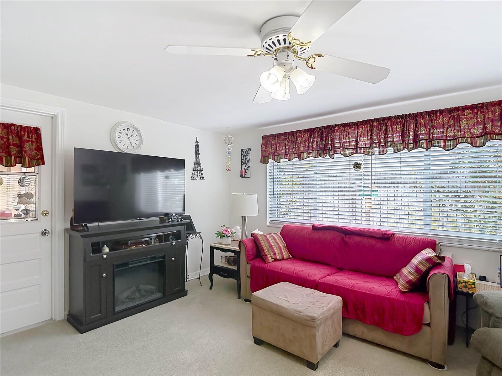 Image 22 of 61 For 11114 White Oak Lane