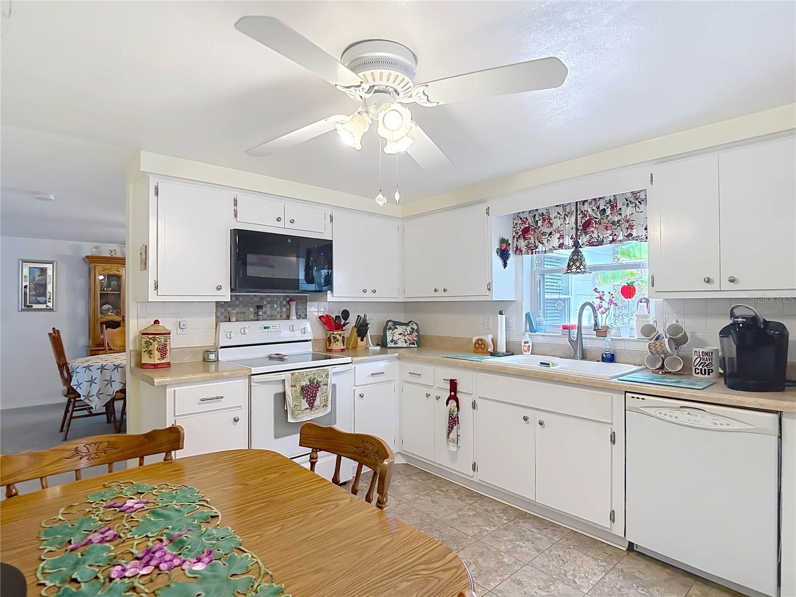 Image 29 of 61 For 11114 White Oak Lane