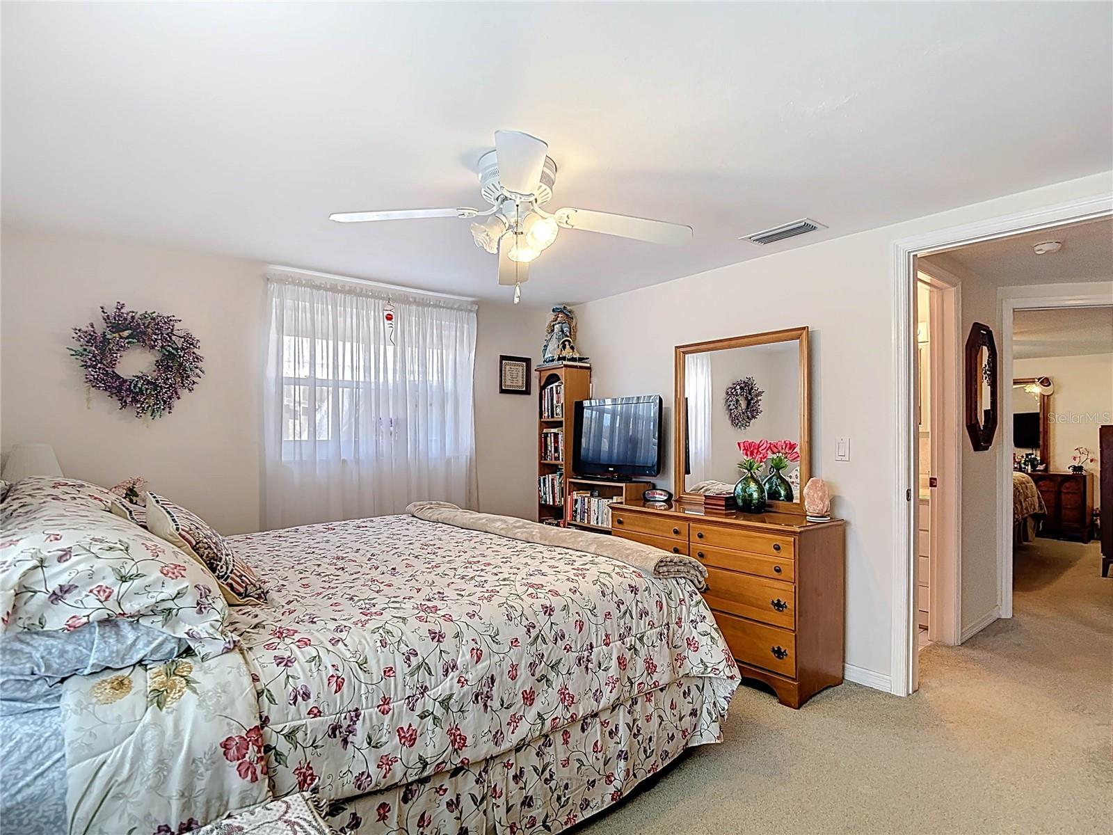 Image 33 of 61 For 11114 White Oak Lane