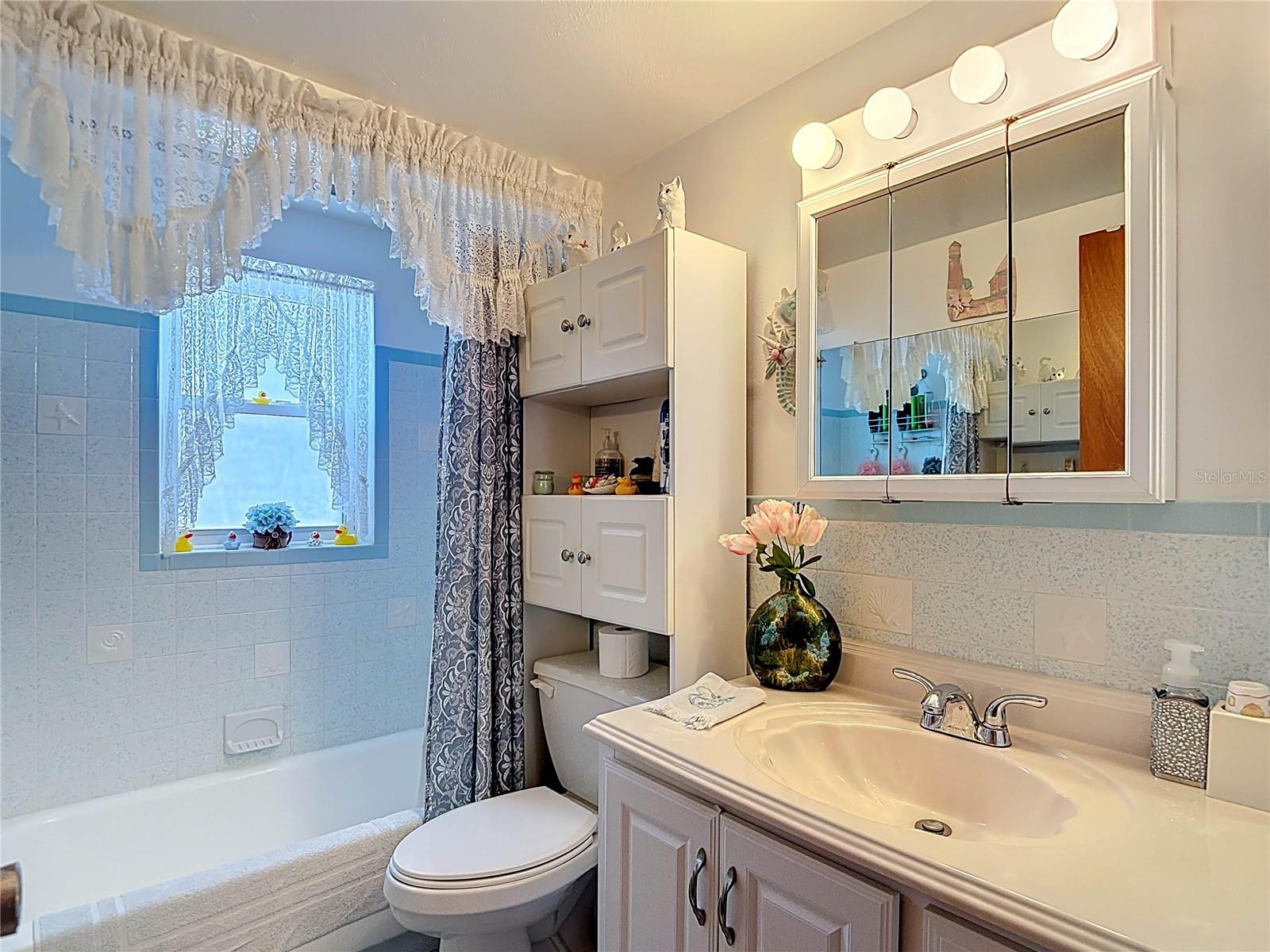 Image 37 of 61 For 11114 White Oak Lane