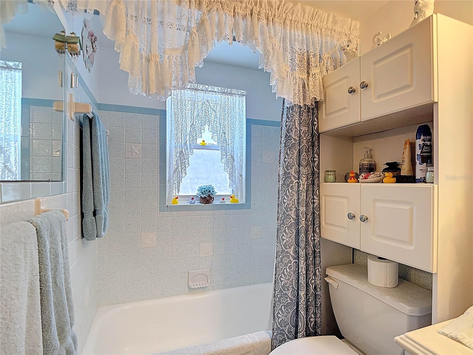 Image 39 of 61 For 11114 White Oak Lane