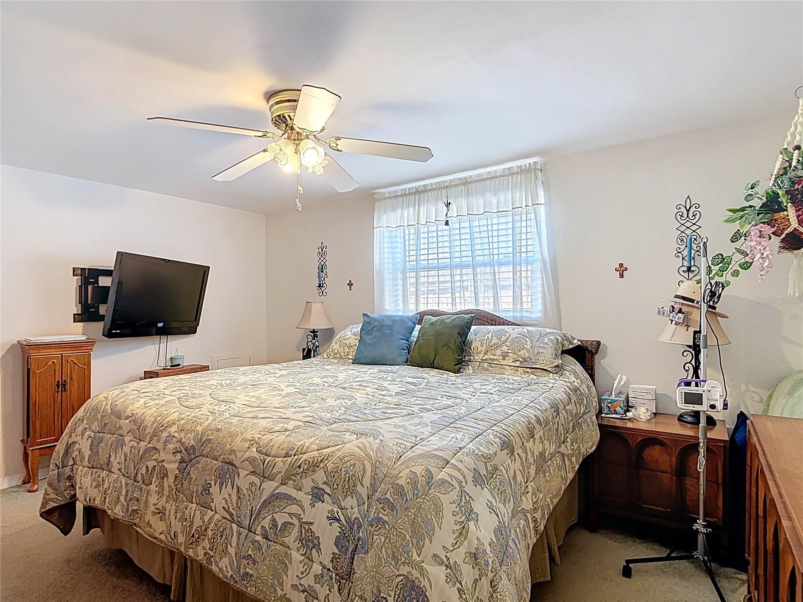 Image 42 of 61 For 11114 White Oak Lane