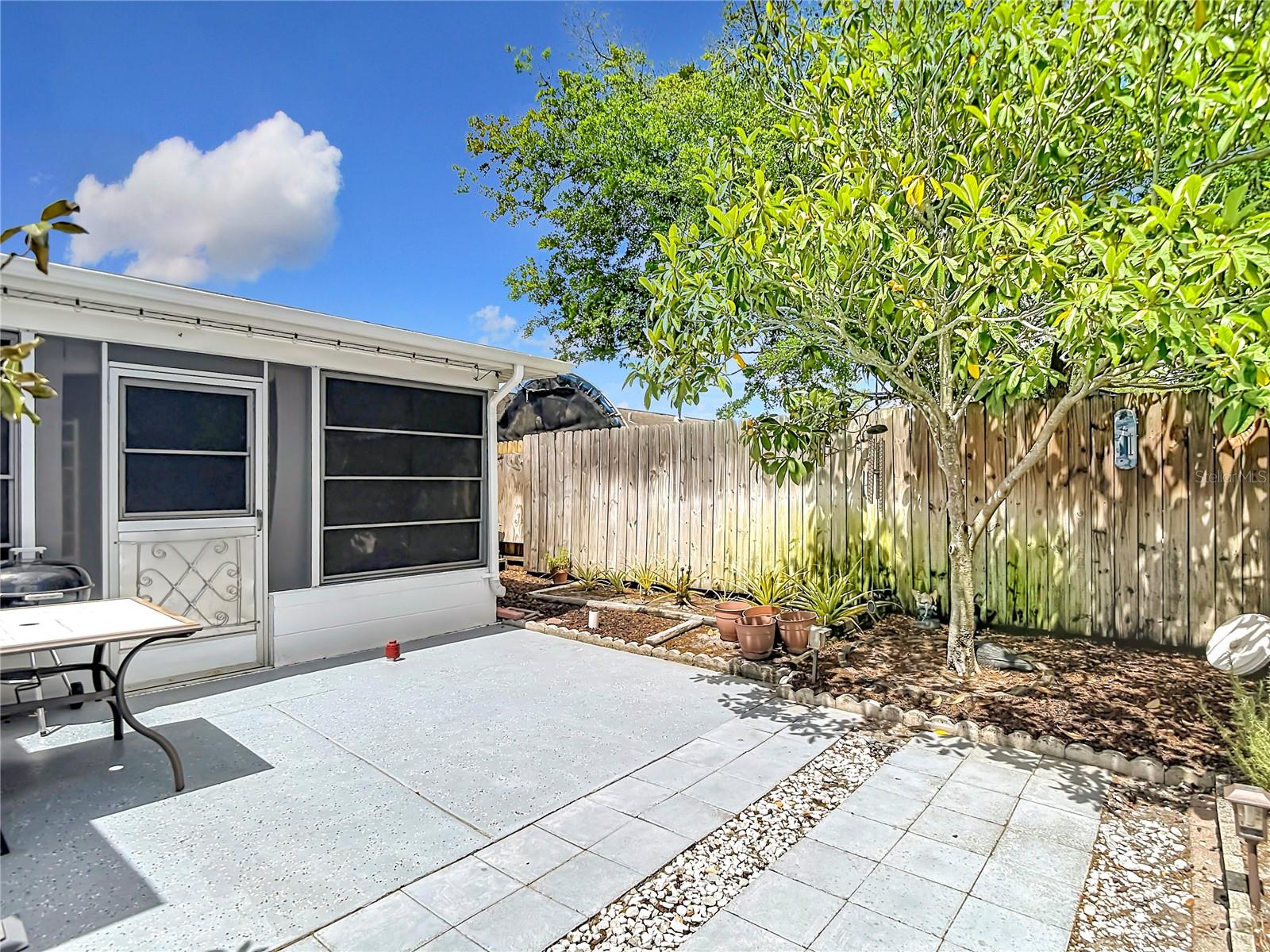 Image 53 of 61 For 11114 White Oak Lane