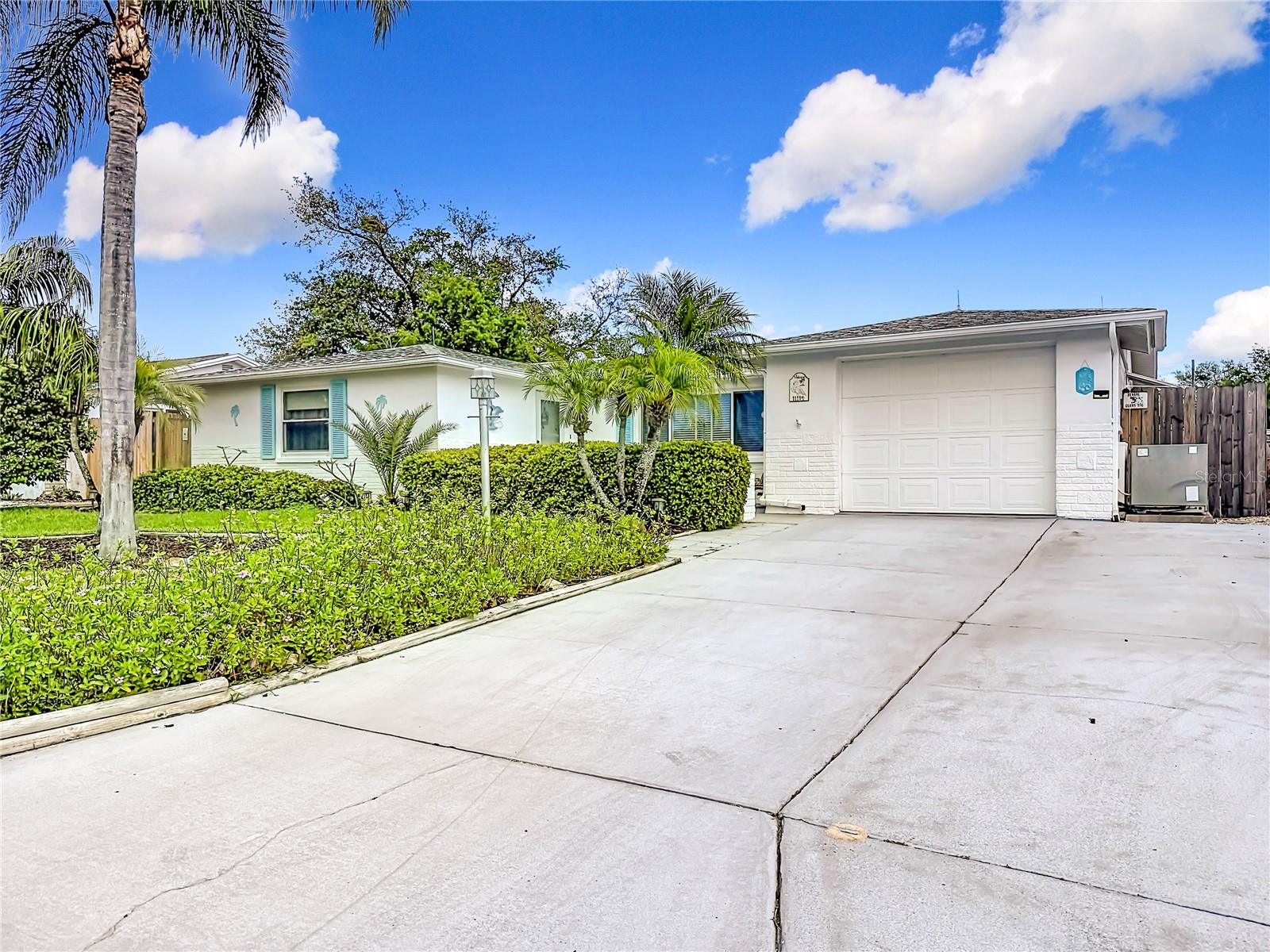 Image 7 of 61 For 11114 White Oak Lane