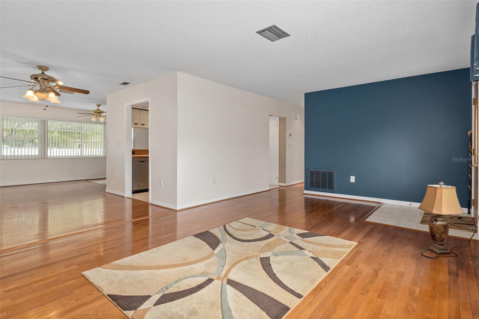 Image 11 of 48 For 3217 Abeline Road