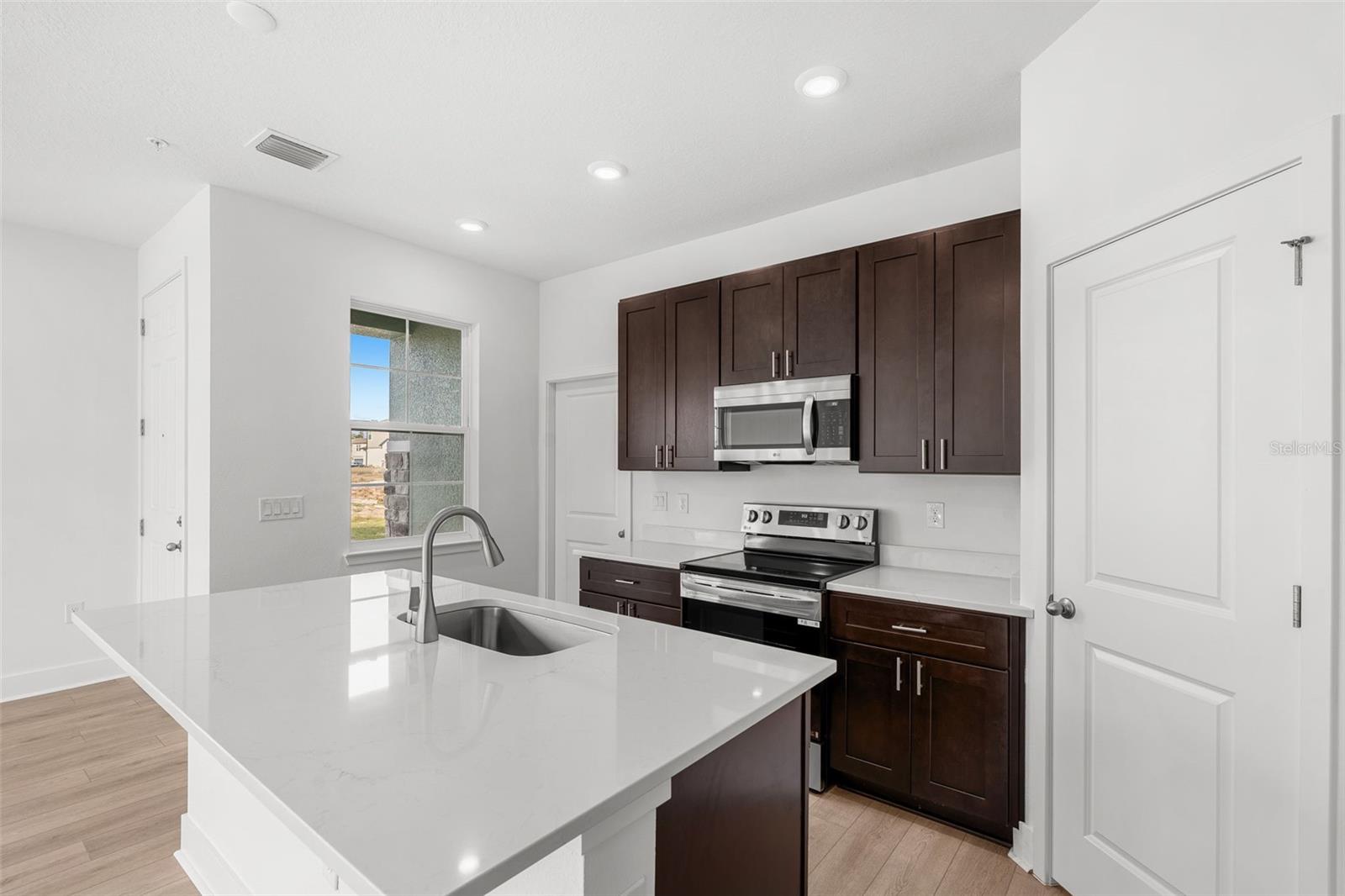 Image 3 of 14 For 2441 Magnolia Reserve Road