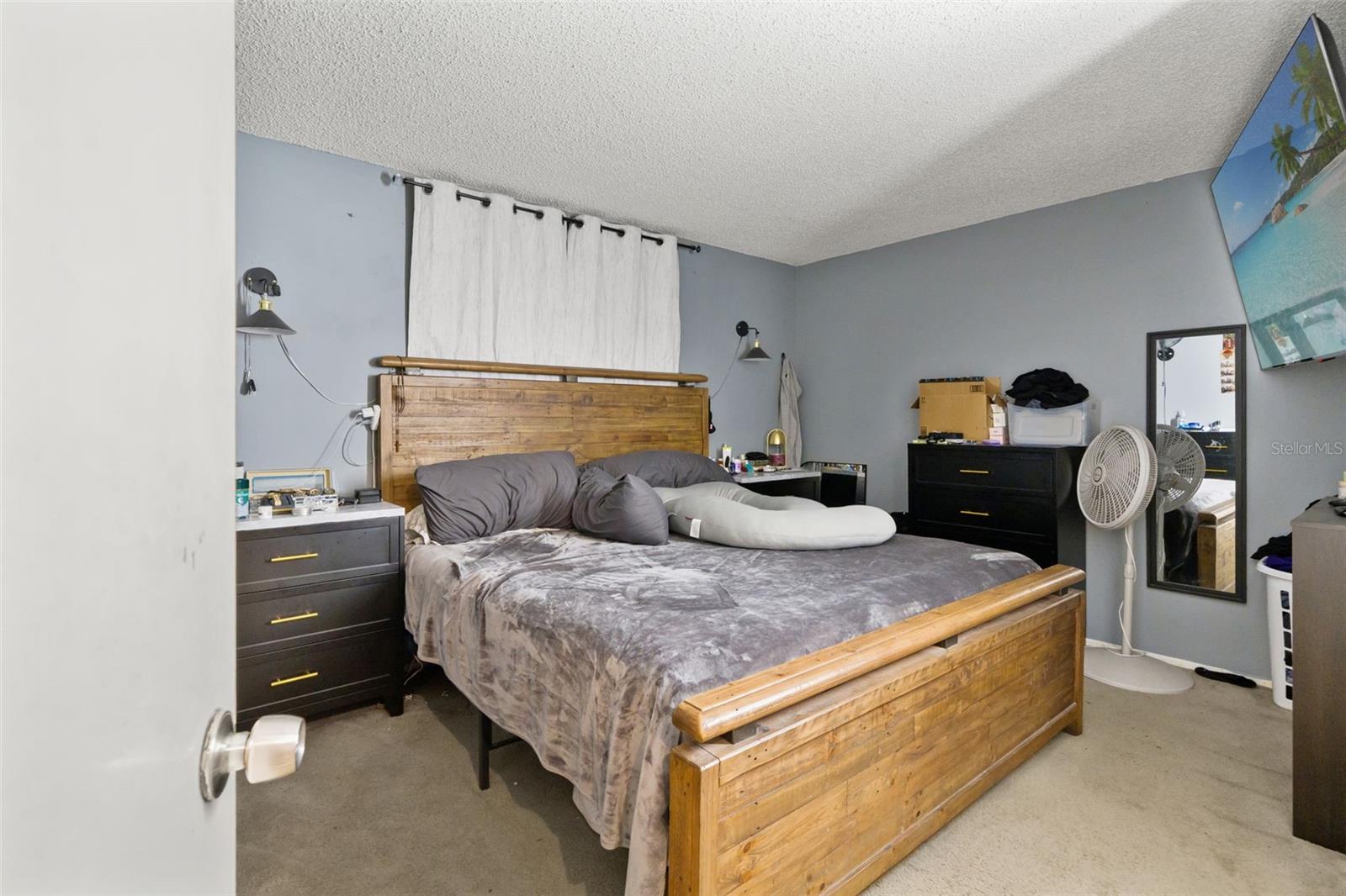 Image 15 of 28 For 12989 Linden Drive