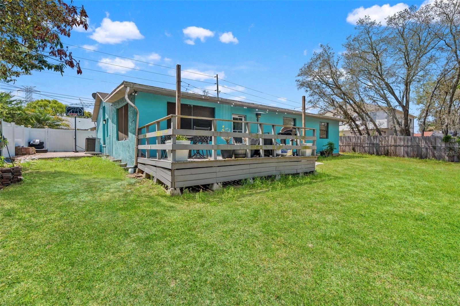 Image 27 of 28 For 12989 Linden Drive