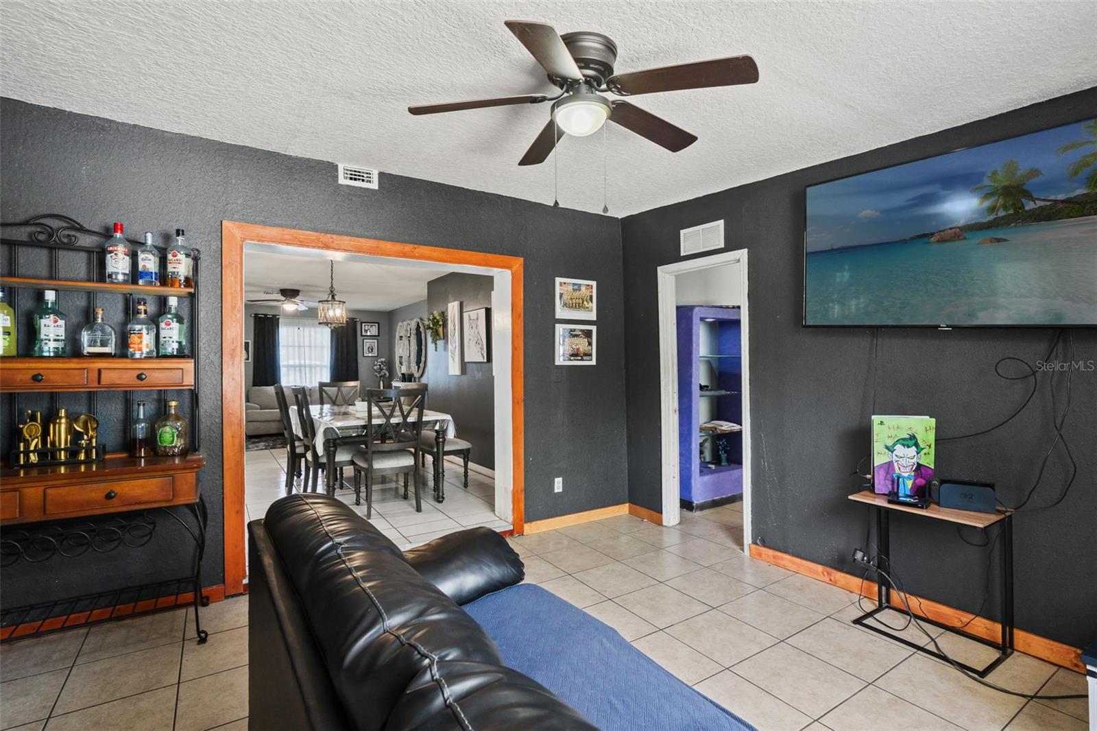 Image 3 of 28 For 12989 Linden Drive