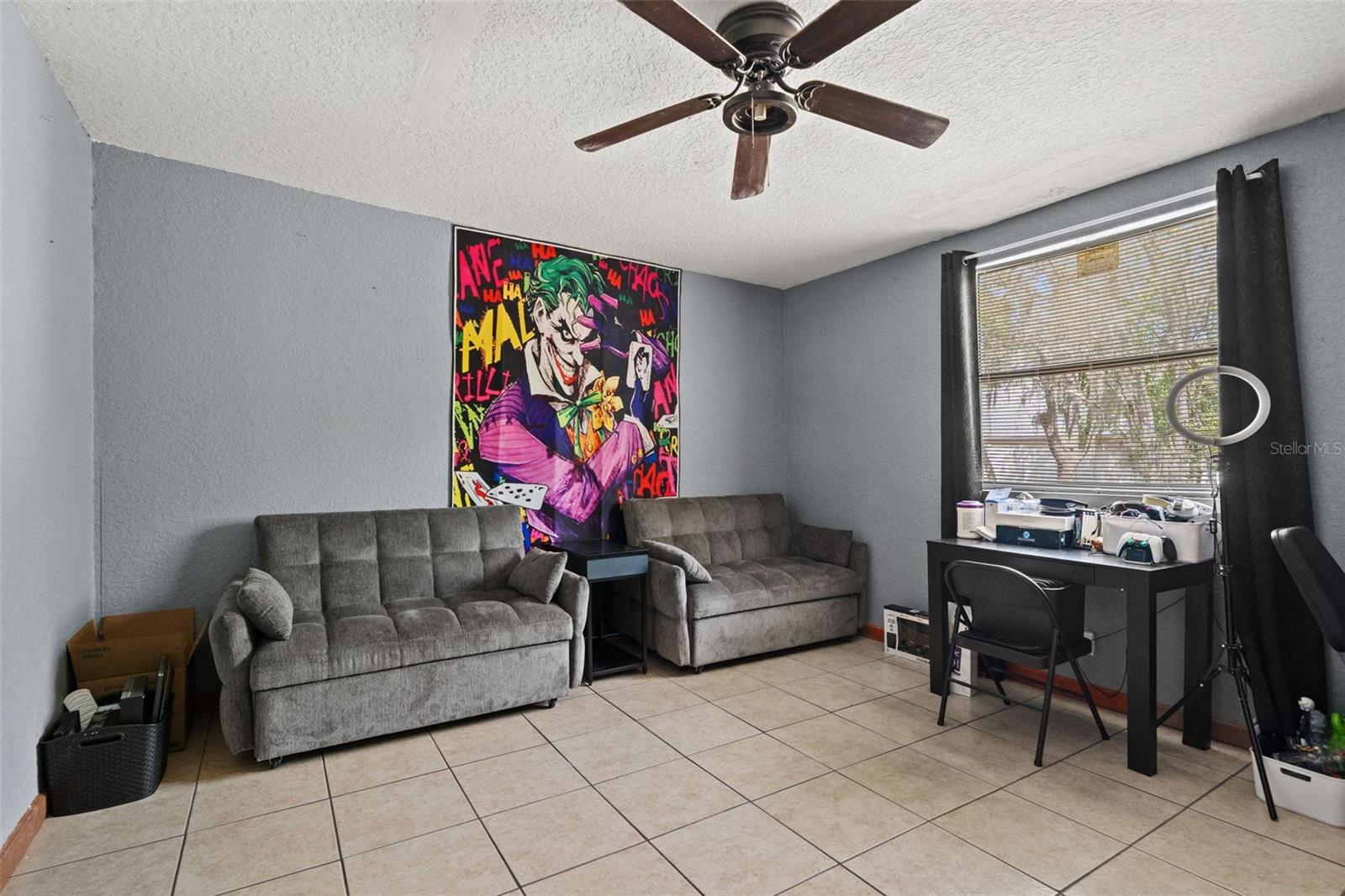 Image 4 of 28 For 12989 Linden Drive