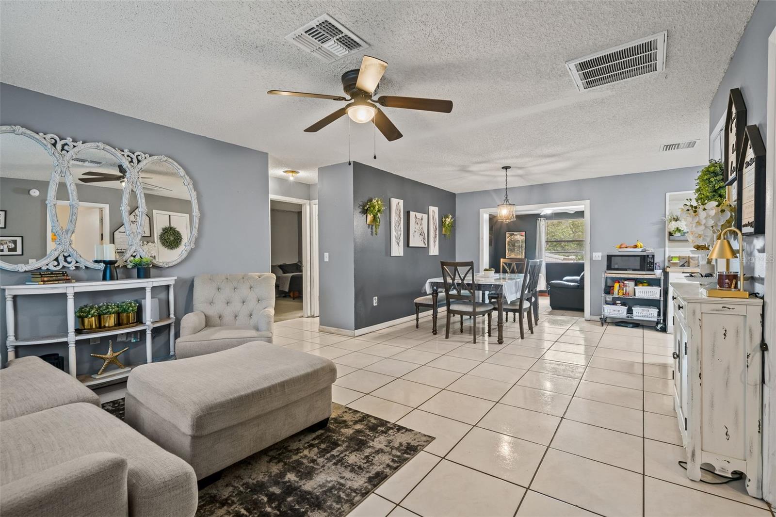 Image 9 of 28 For 12989 Linden Drive