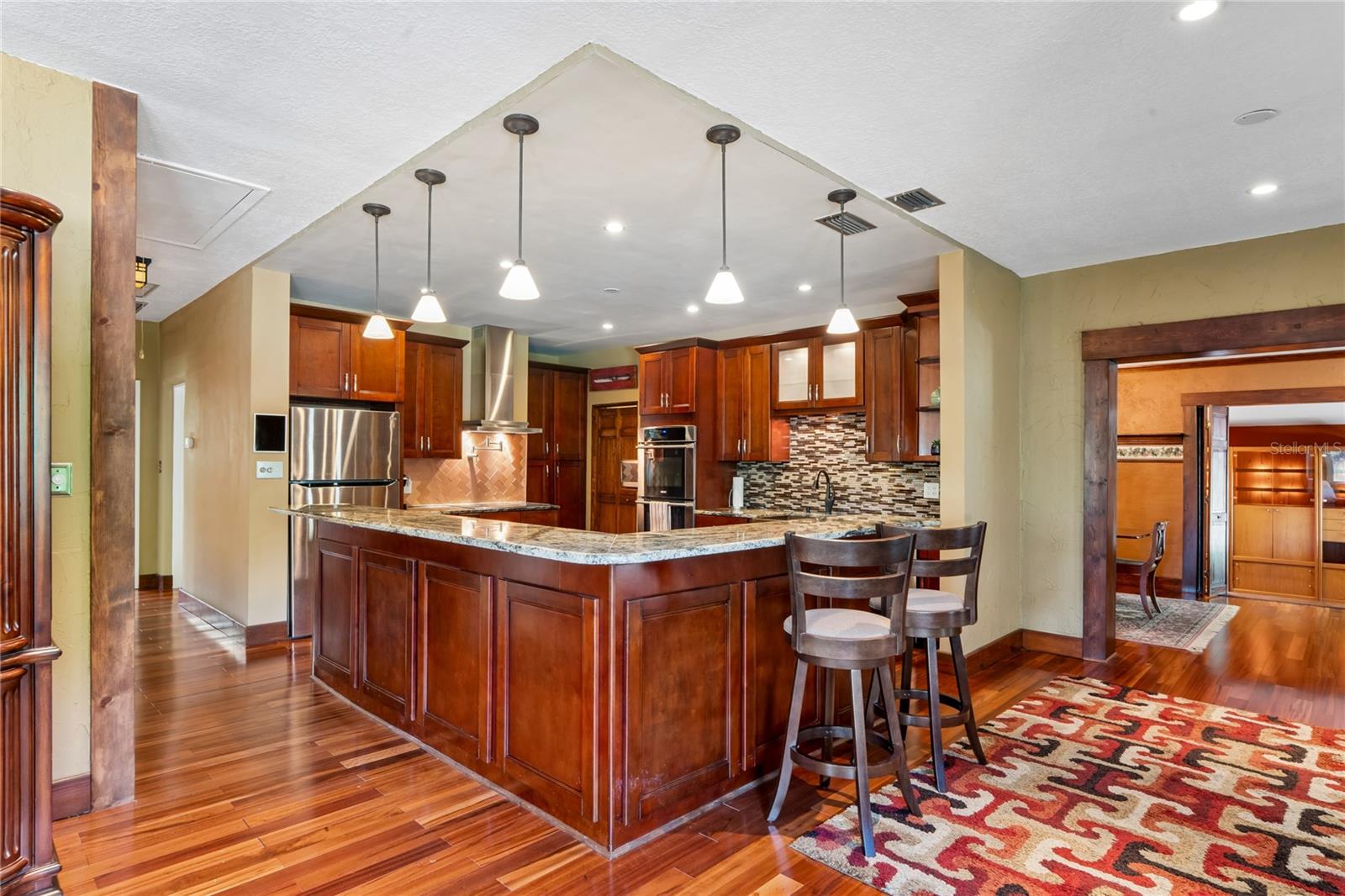 Image 10 of 63 For 39 Sunset Drive