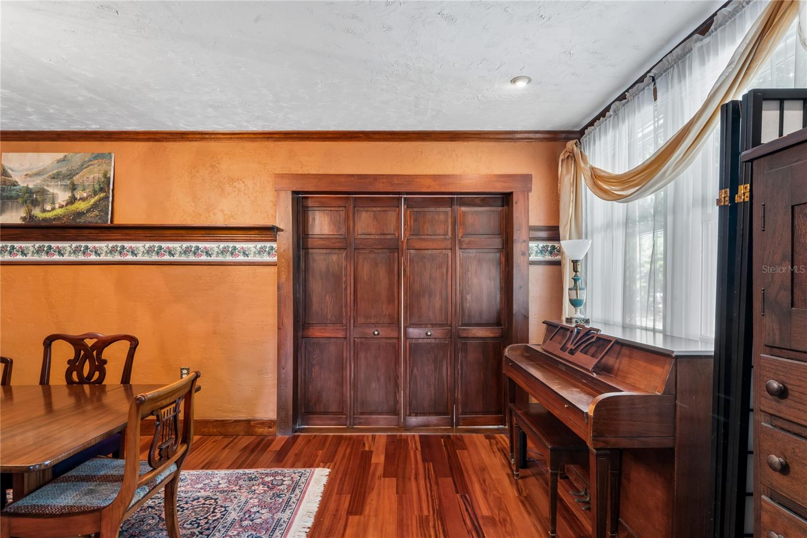 Image 18 of 63 For 39 Sunset Drive