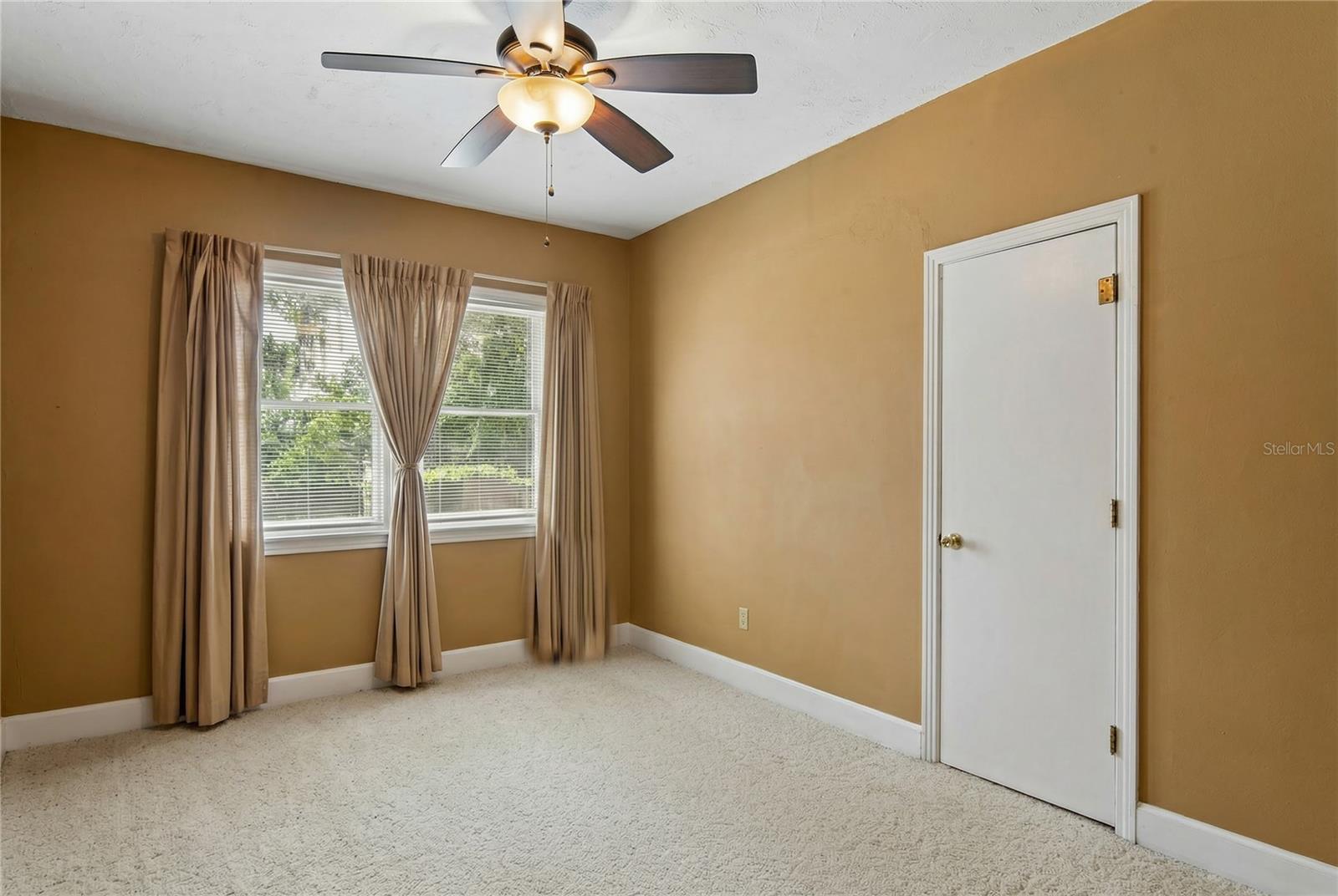 Image 33 of 63 For 39 Sunset Drive