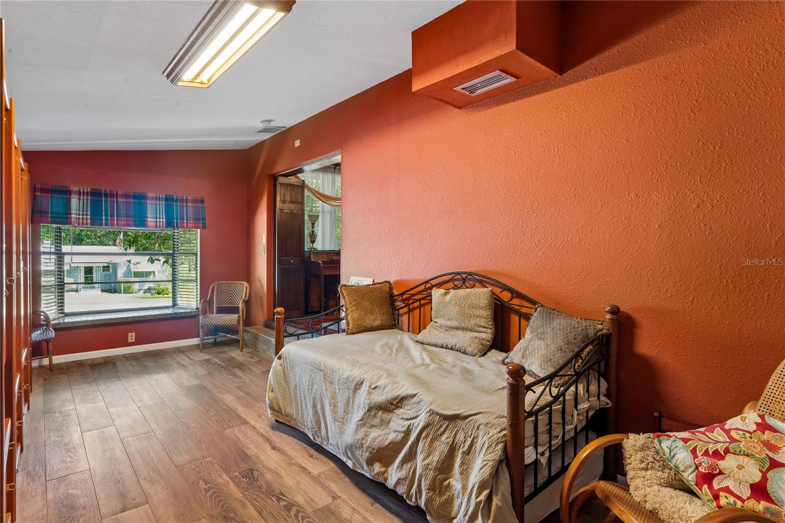 Image 36 of 63 For 39 Sunset Drive