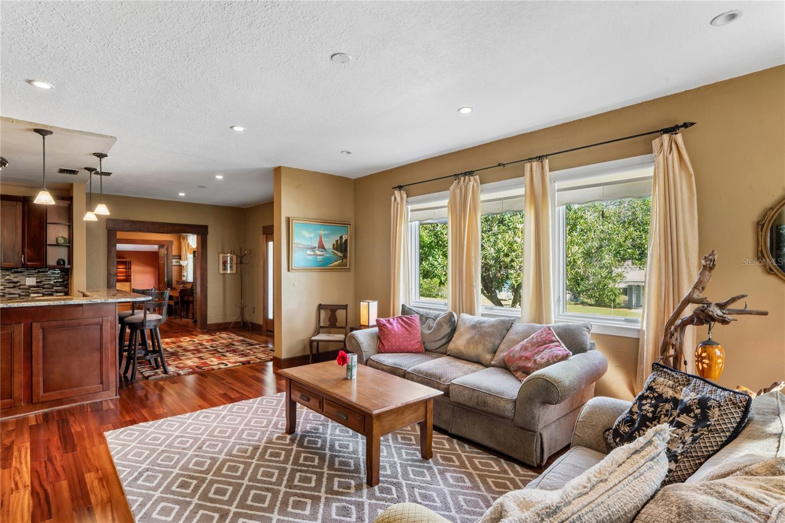 Image 9 of 63 For 39 Sunset Drive