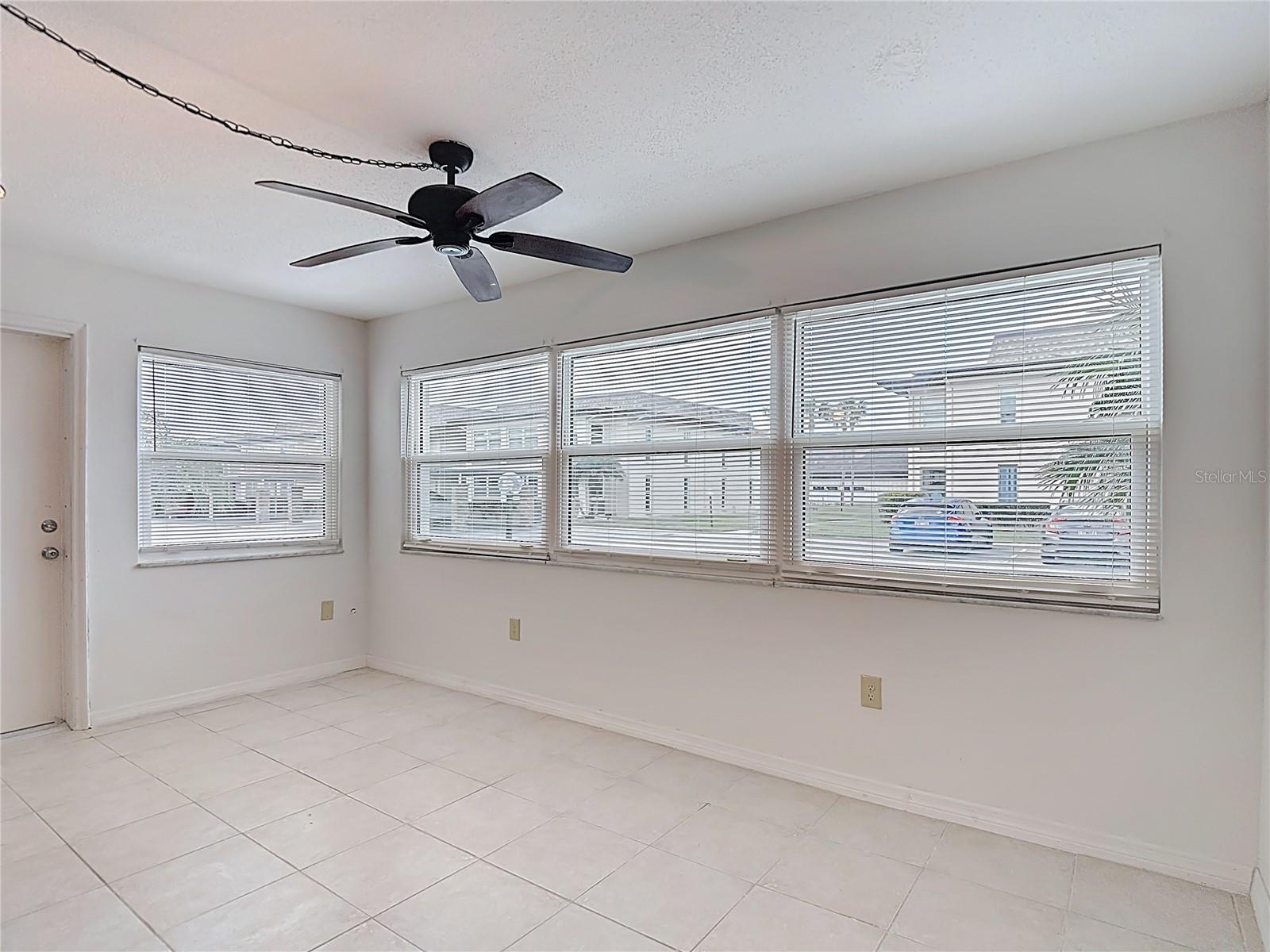 Image 10 of 42 For 5132 Amulet Drive 105