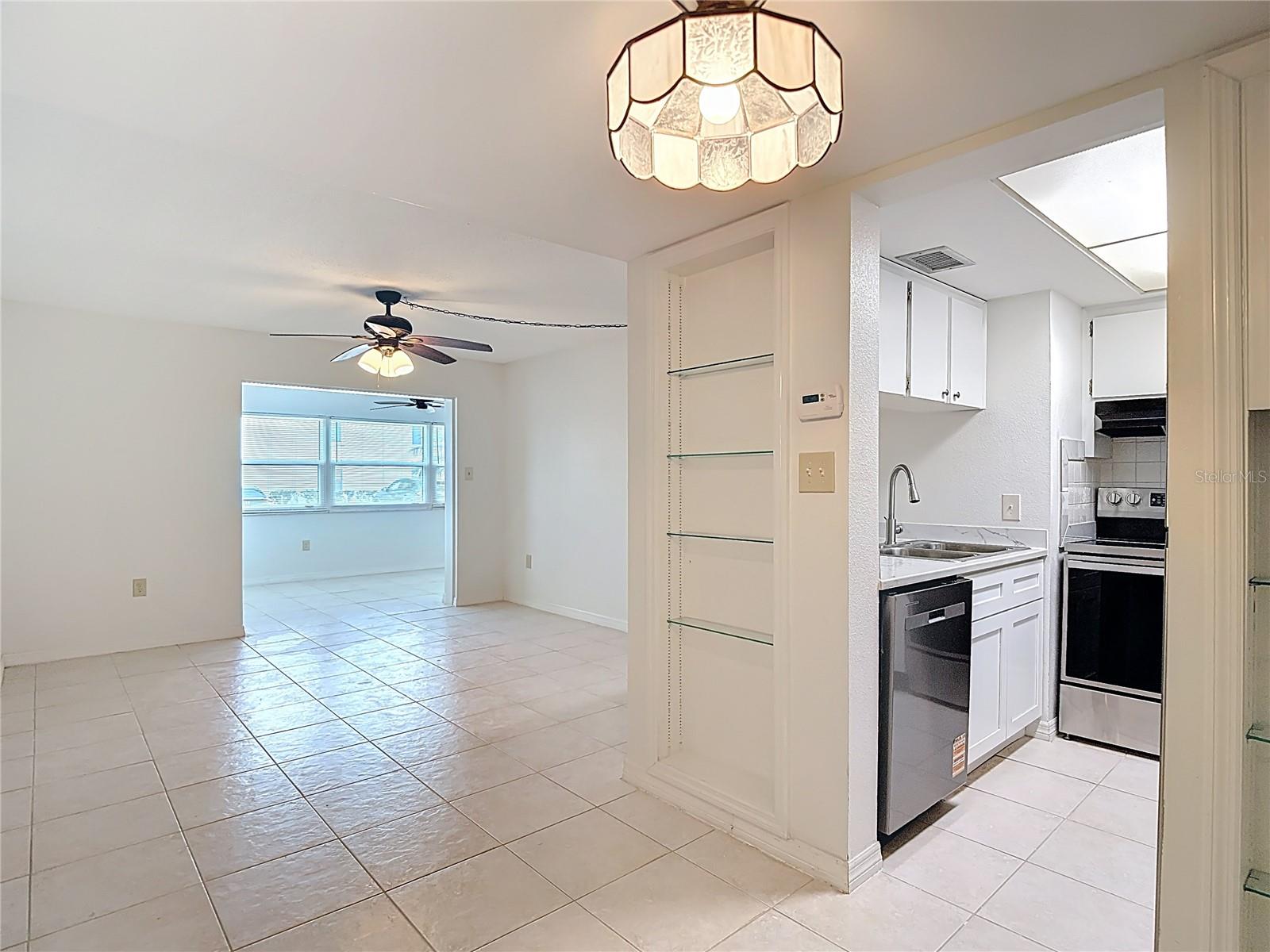 Image 11 of 42 For 5132 Amulet Drive 105