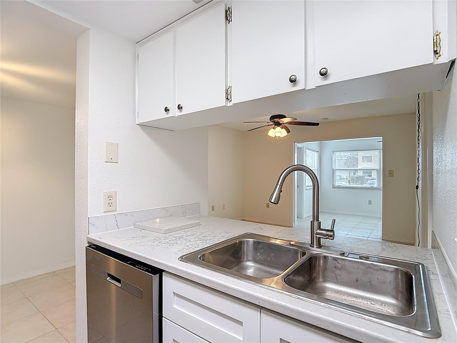 Image 16 of 42 For 5132 Amulet Drive 105