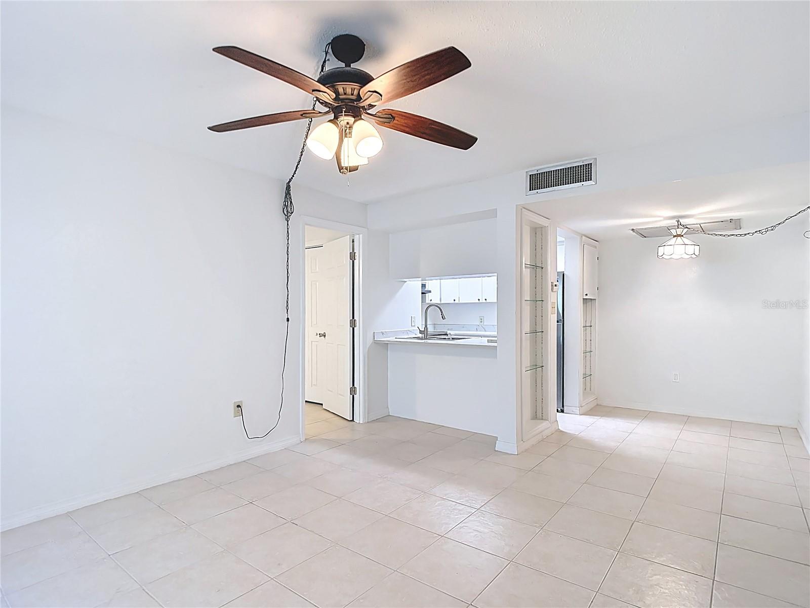 Image 25 of 42 For 5132 Amulet Drive 105