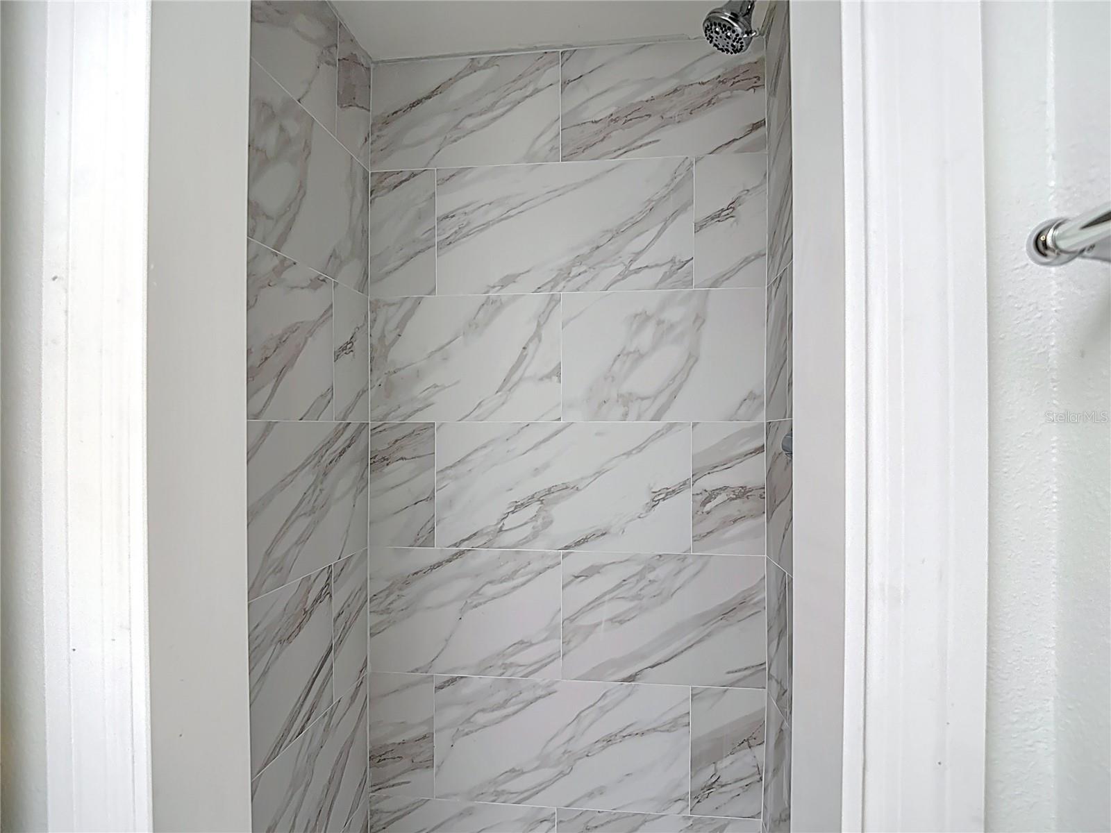 Image 16 of 54 For 5111 Amulet Drive 105