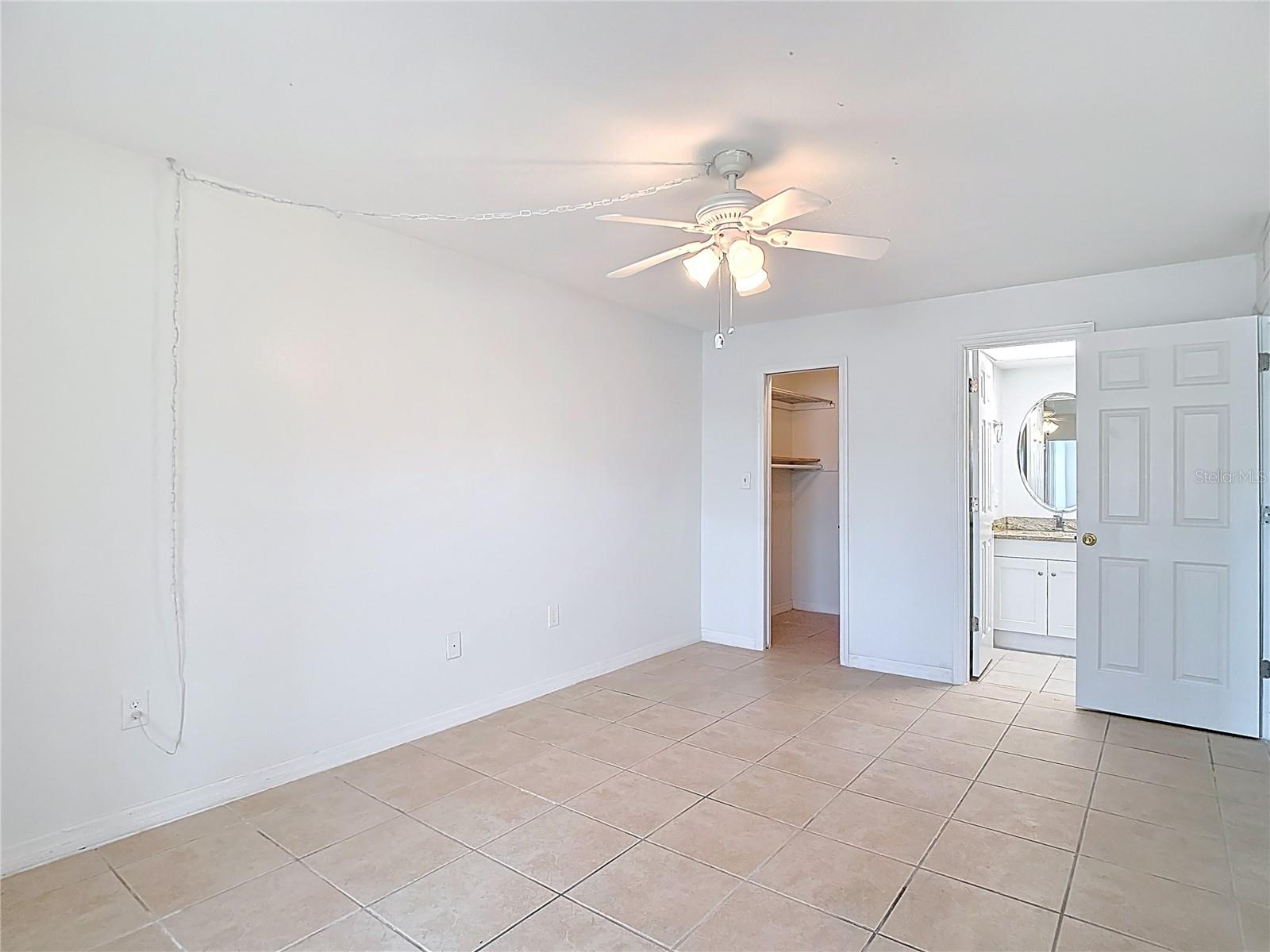 Image 23 of 54 For 5111 Amulet Drive 105