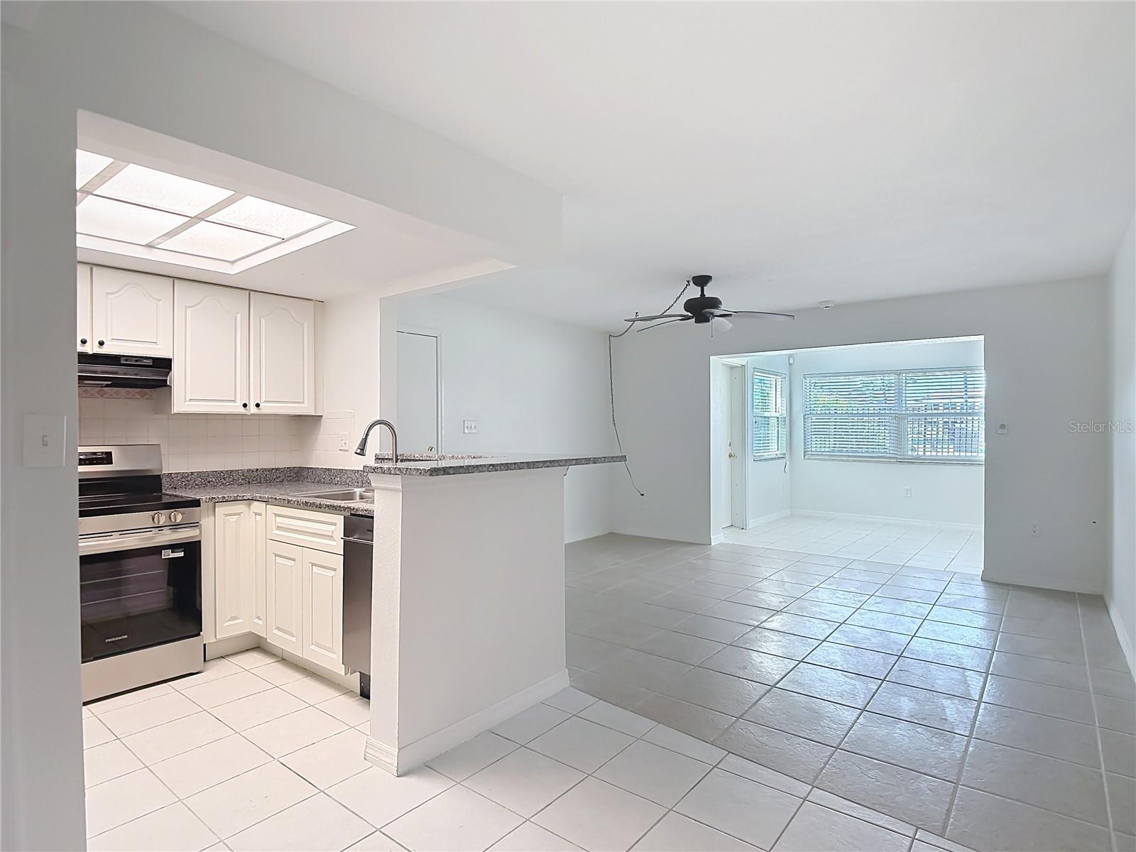 Image 38 of 54 For 5111 Amulet Drive 105