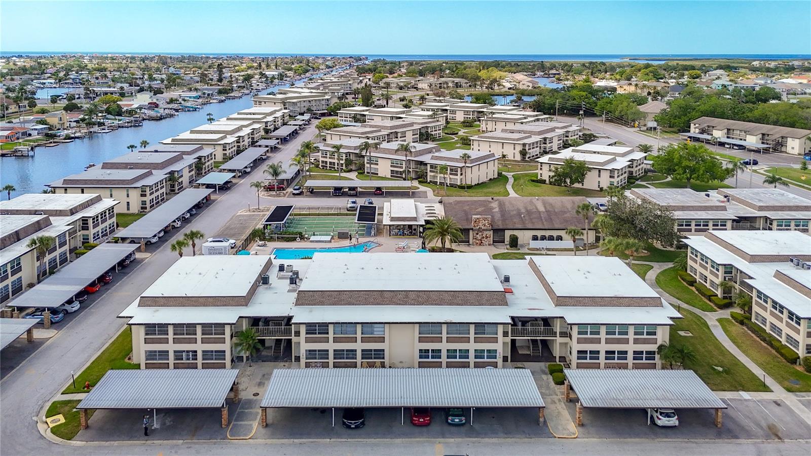 Image 41 of 54 For 5111 Amulet Drive 105