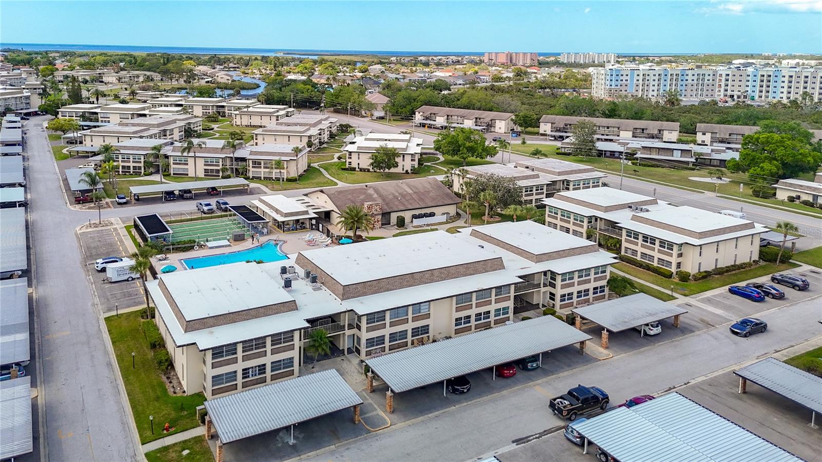 Image 42 of 54 For 5111 Amulet Drive 105