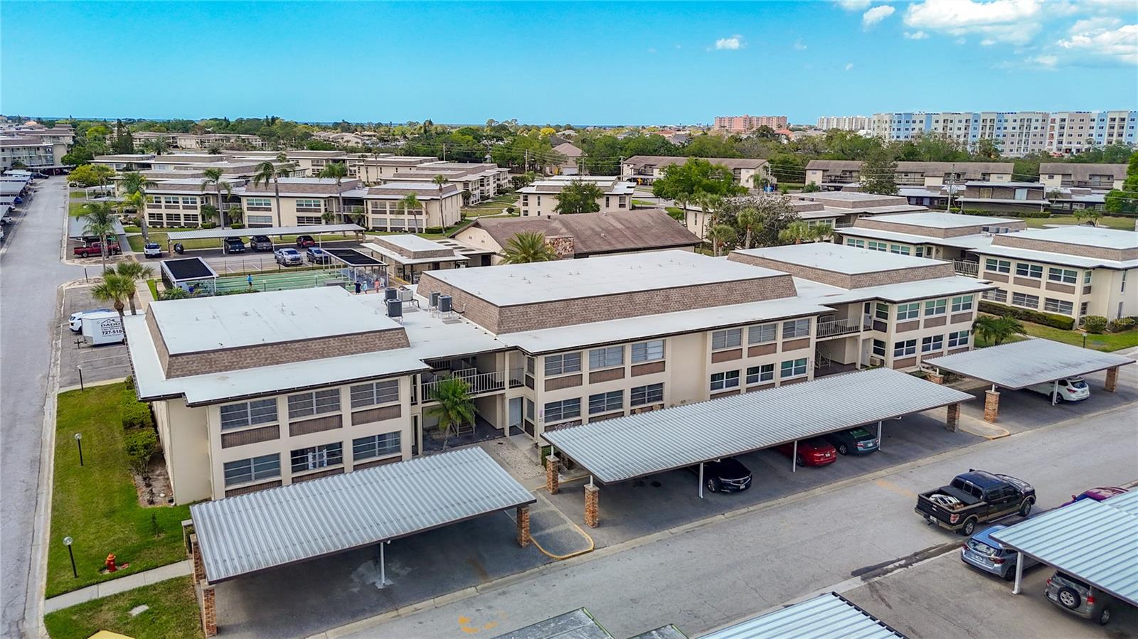 Image 43 of 54 For 5111 Amulet Drive 105