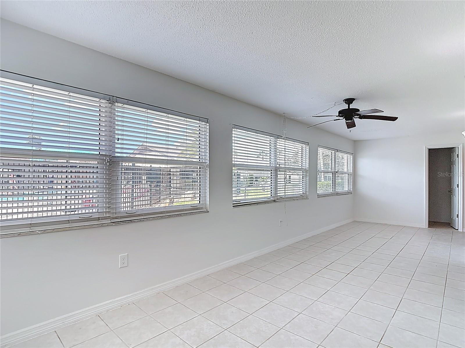 Image 6 of 54 For 5111 Amulet Drive 105