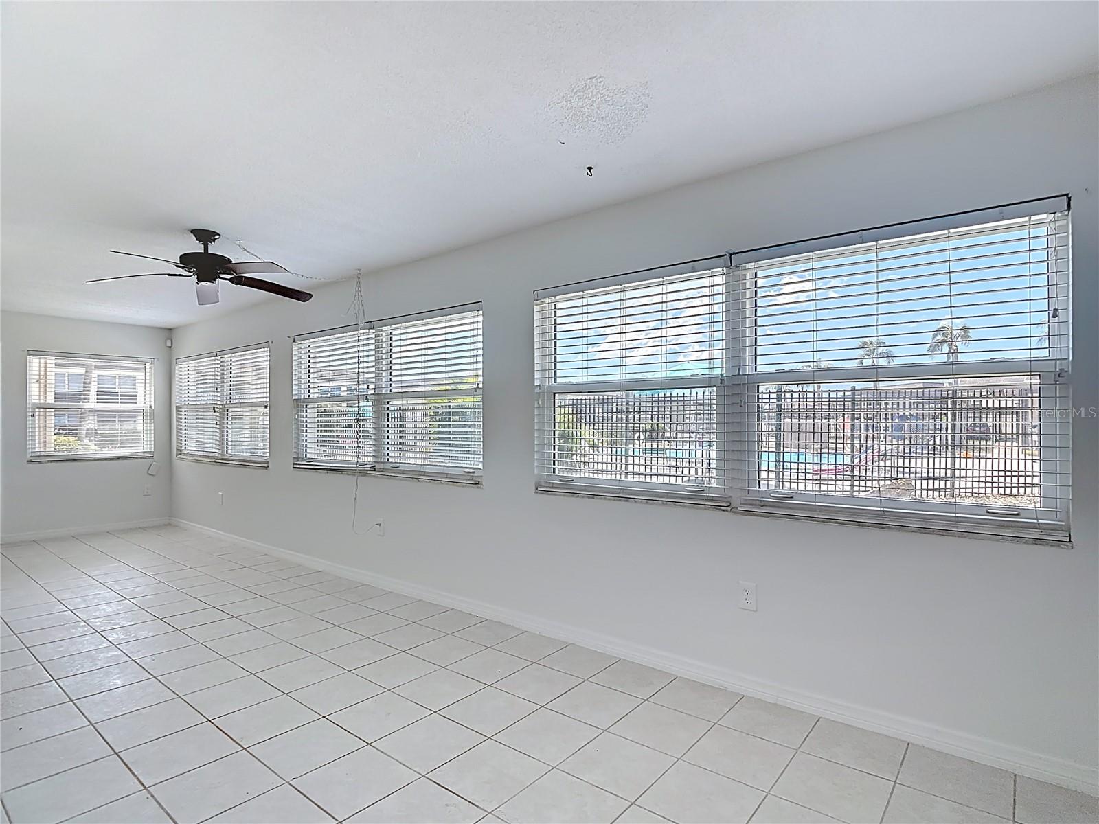 Image 7 of 54 For 5111 Amulet Drive 105