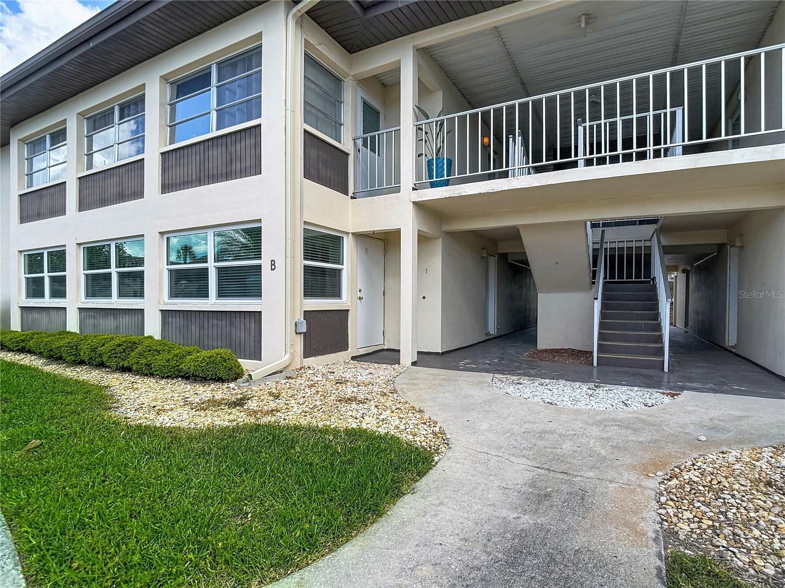 Image 8 of 54 For 5111 Amulet Drive 105