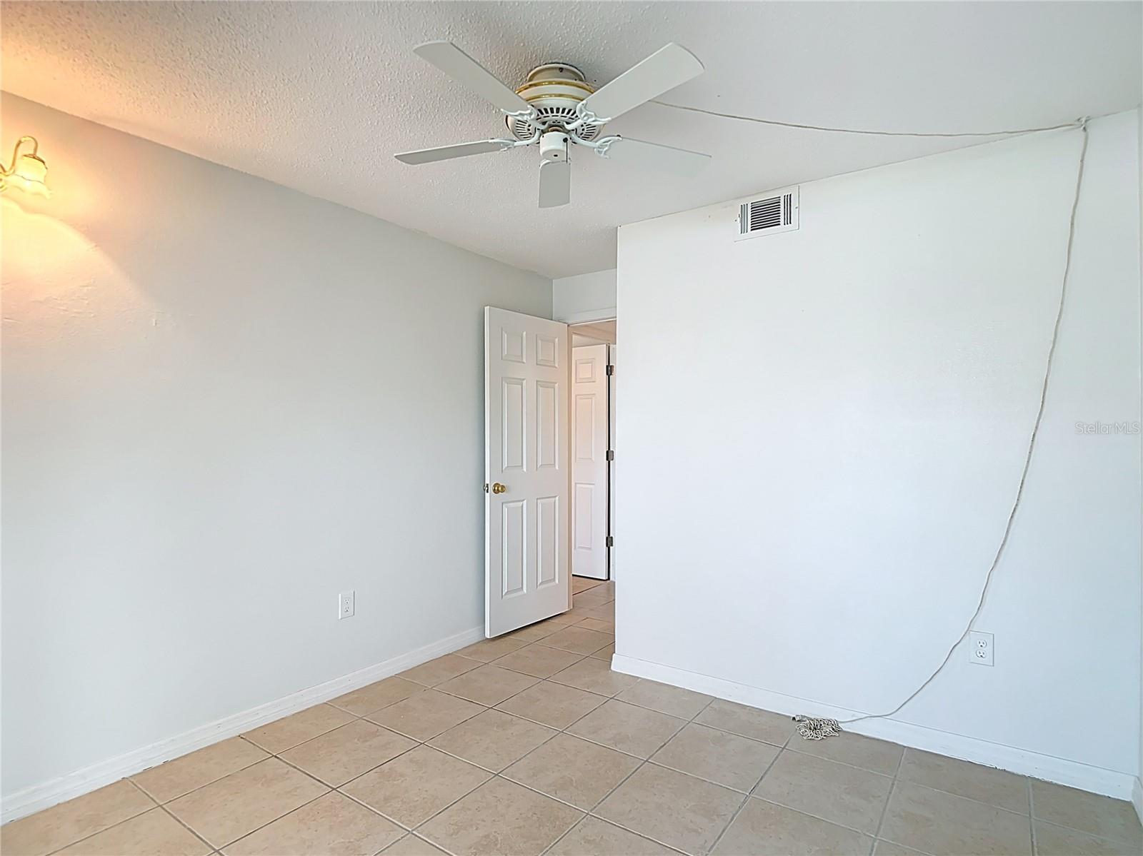 Image 9 of 54 For 5111 Amulet Drive 105