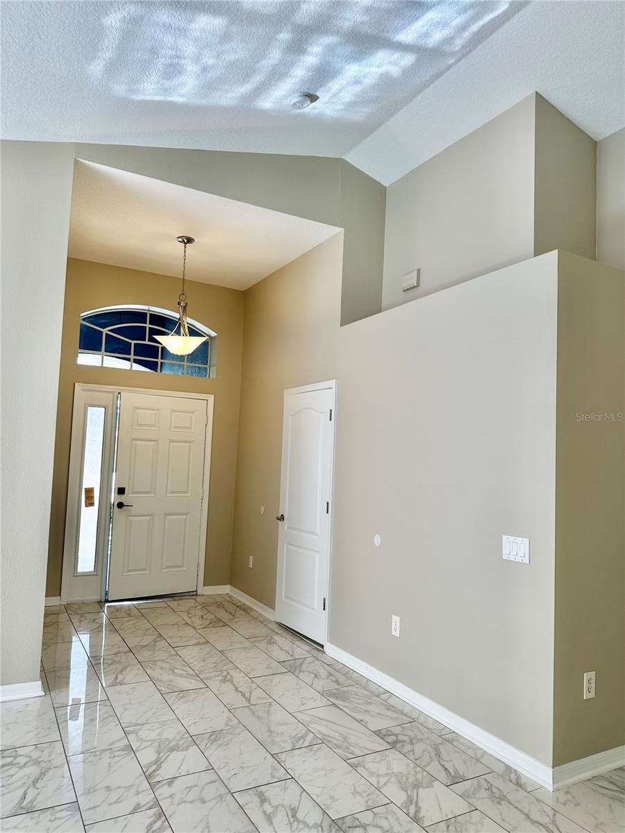 Image 11 of 69 For 13824 Royston Bend