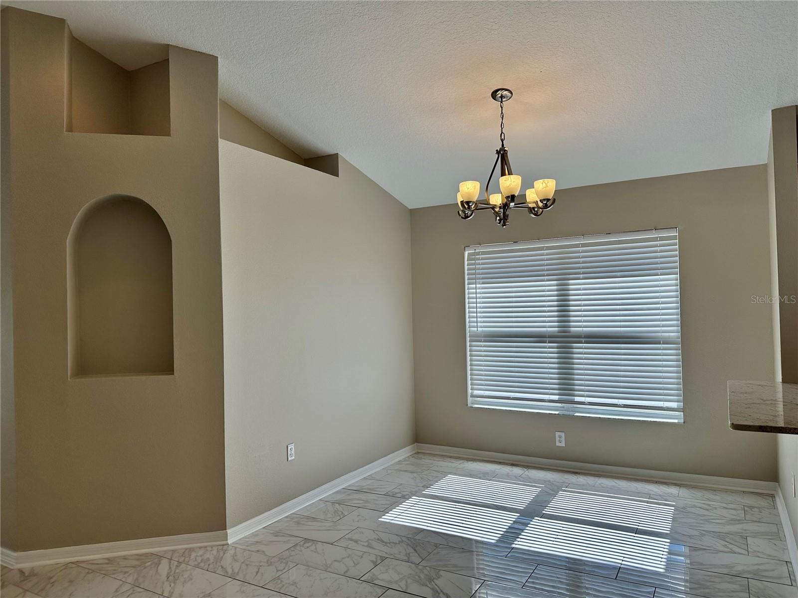 Image 18 of 69 For 13824 Royston Bend