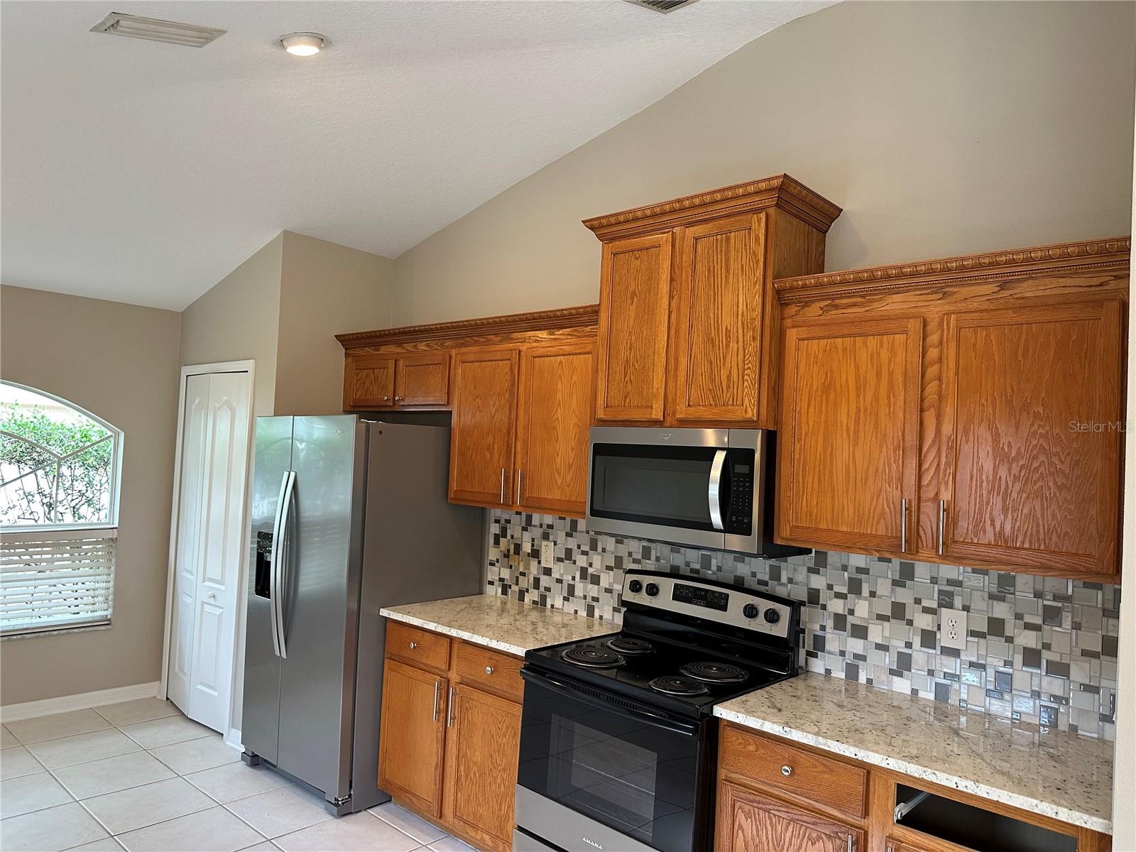 Image 20 of 69 For 13824 Royston Bend