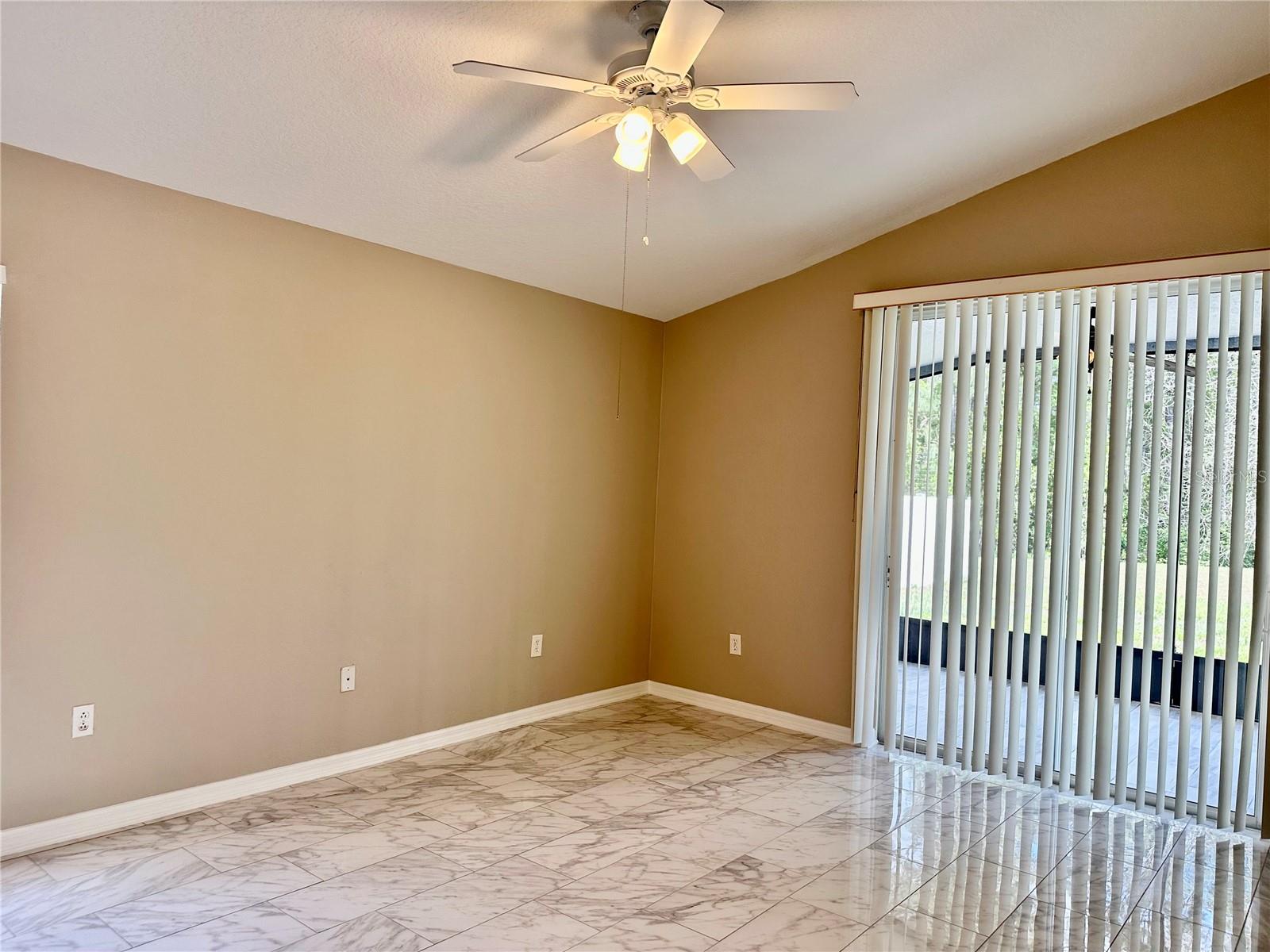 Image 34 of 69 For 13824 Royston Bend