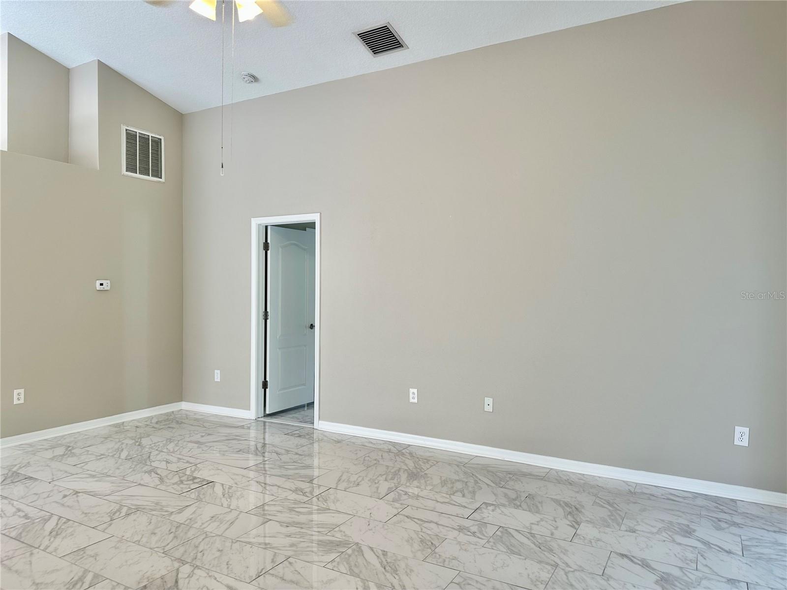 Image 8 of 69 For 13824 Royston Bend