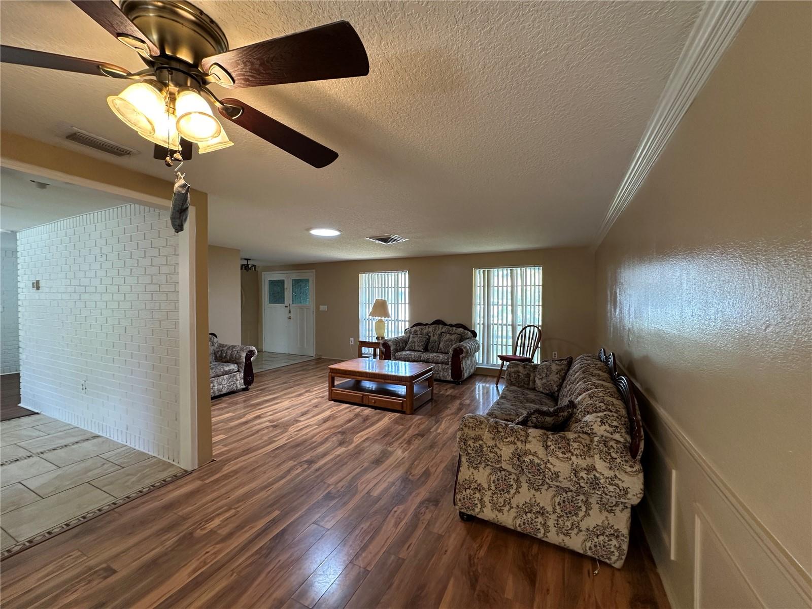 Image 10 of 46 For 8809 Avondale Lane