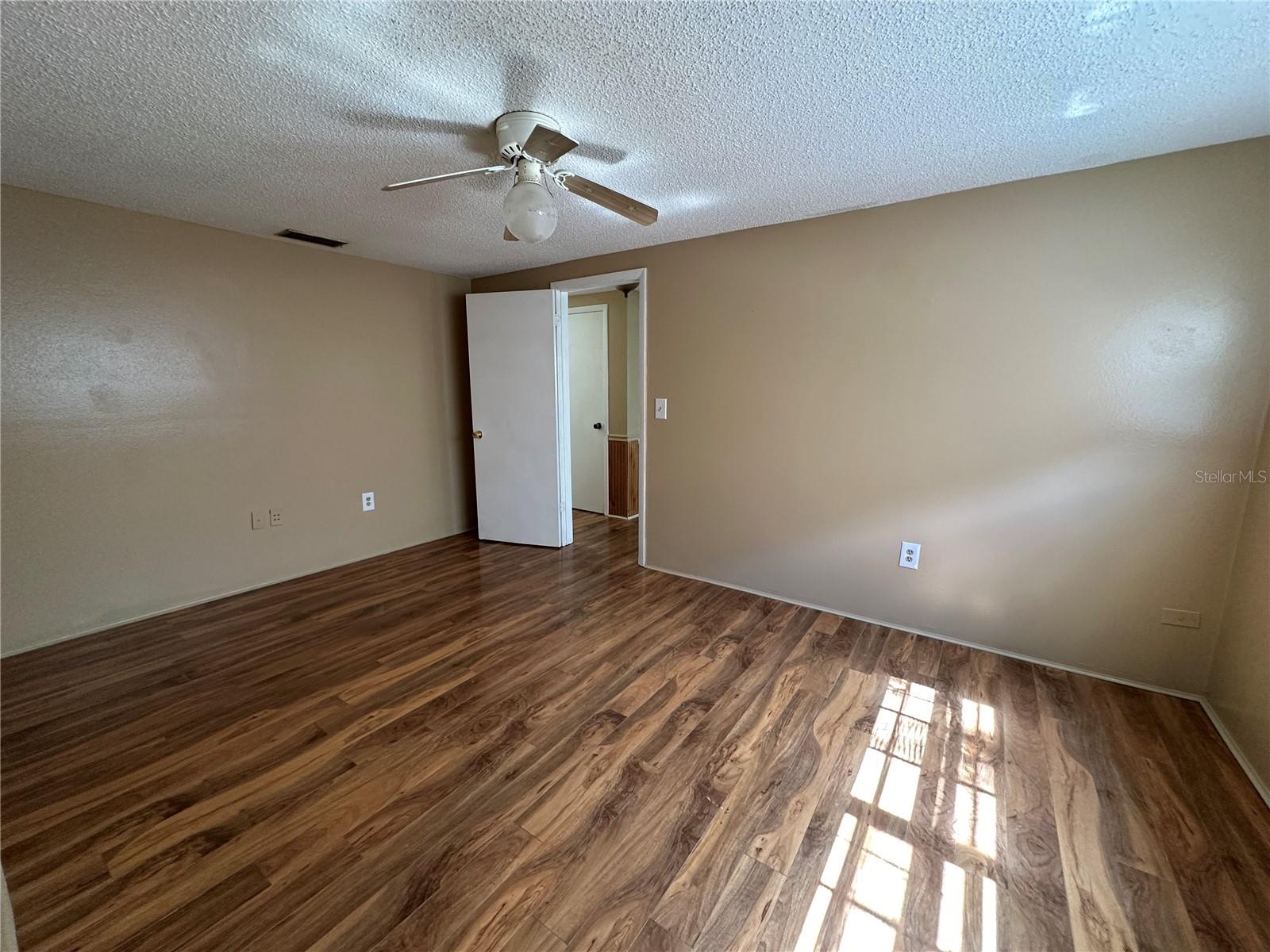 Image 18 of 46 For 8809 Avondale Lane