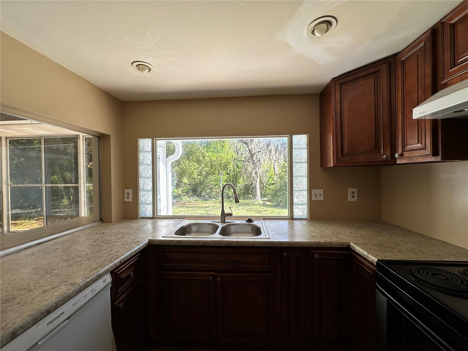 Image 24 of 46 For 8809 Avondale Lane