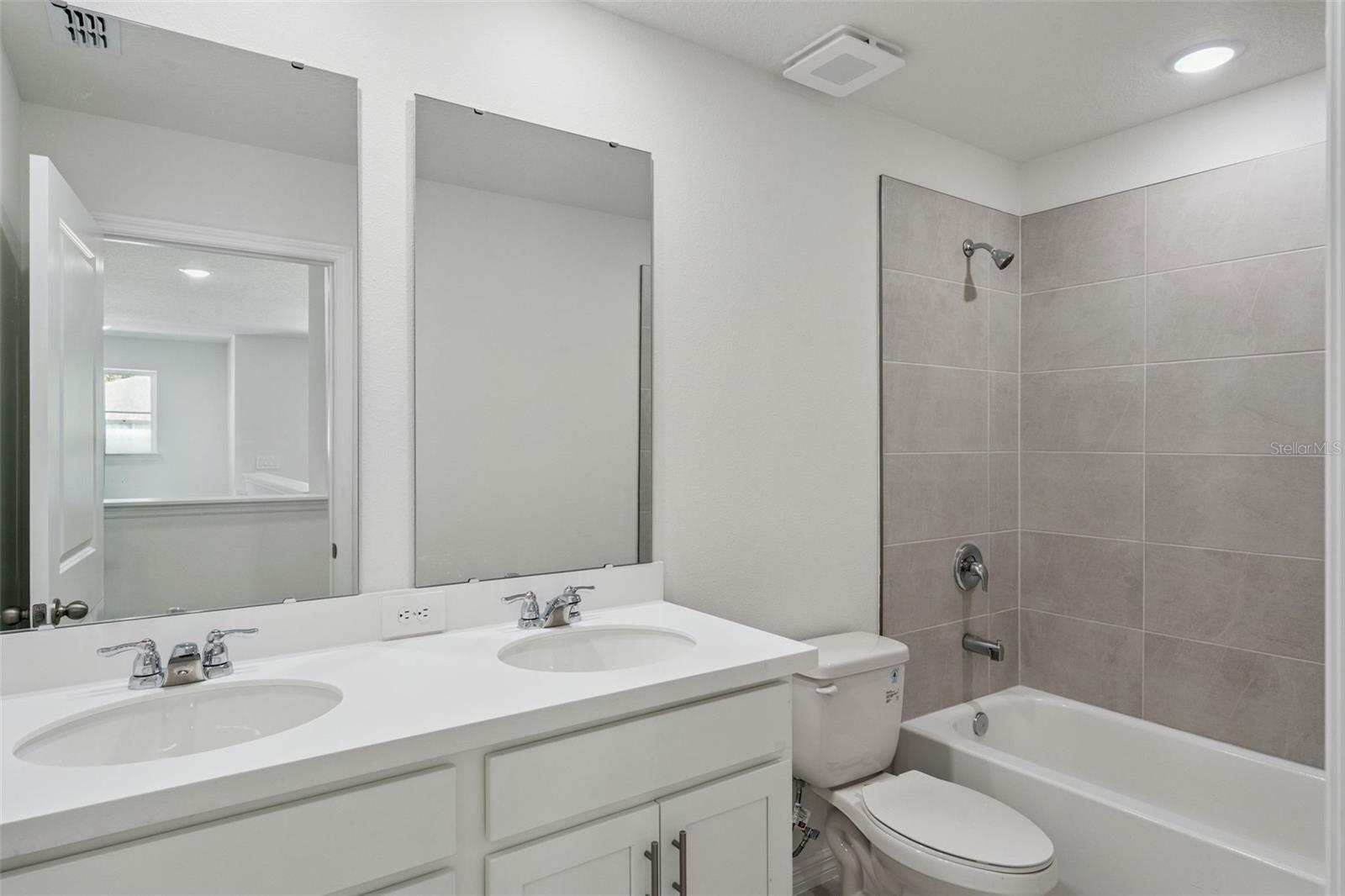 Image 23 of 27 For 4283 Darby Court