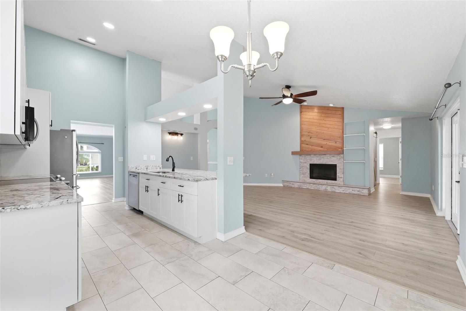 Image 13 of 71 For 11421 Glenmont Drive