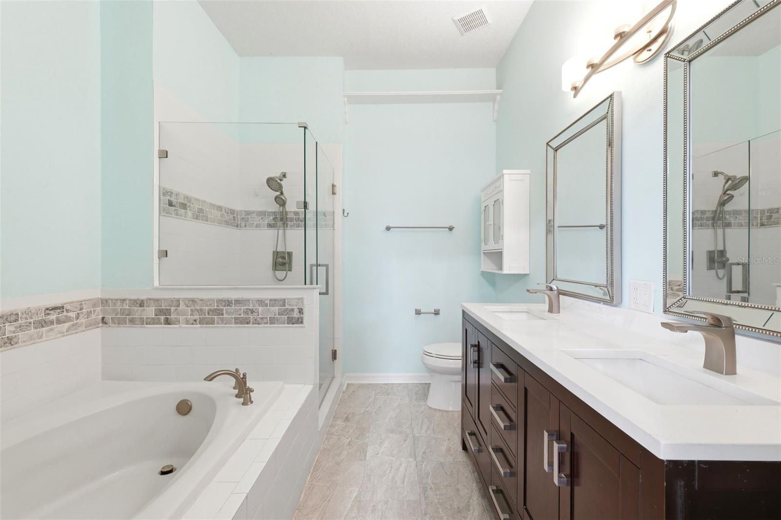 Image 19 of 71 For 11421 Glenmont Drive