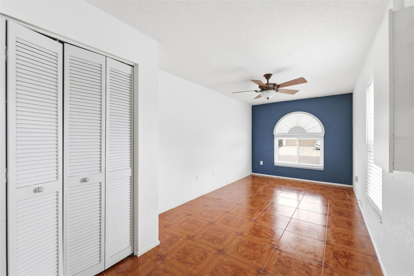 Image 24 of 71 For 11421 Glenmont Drive