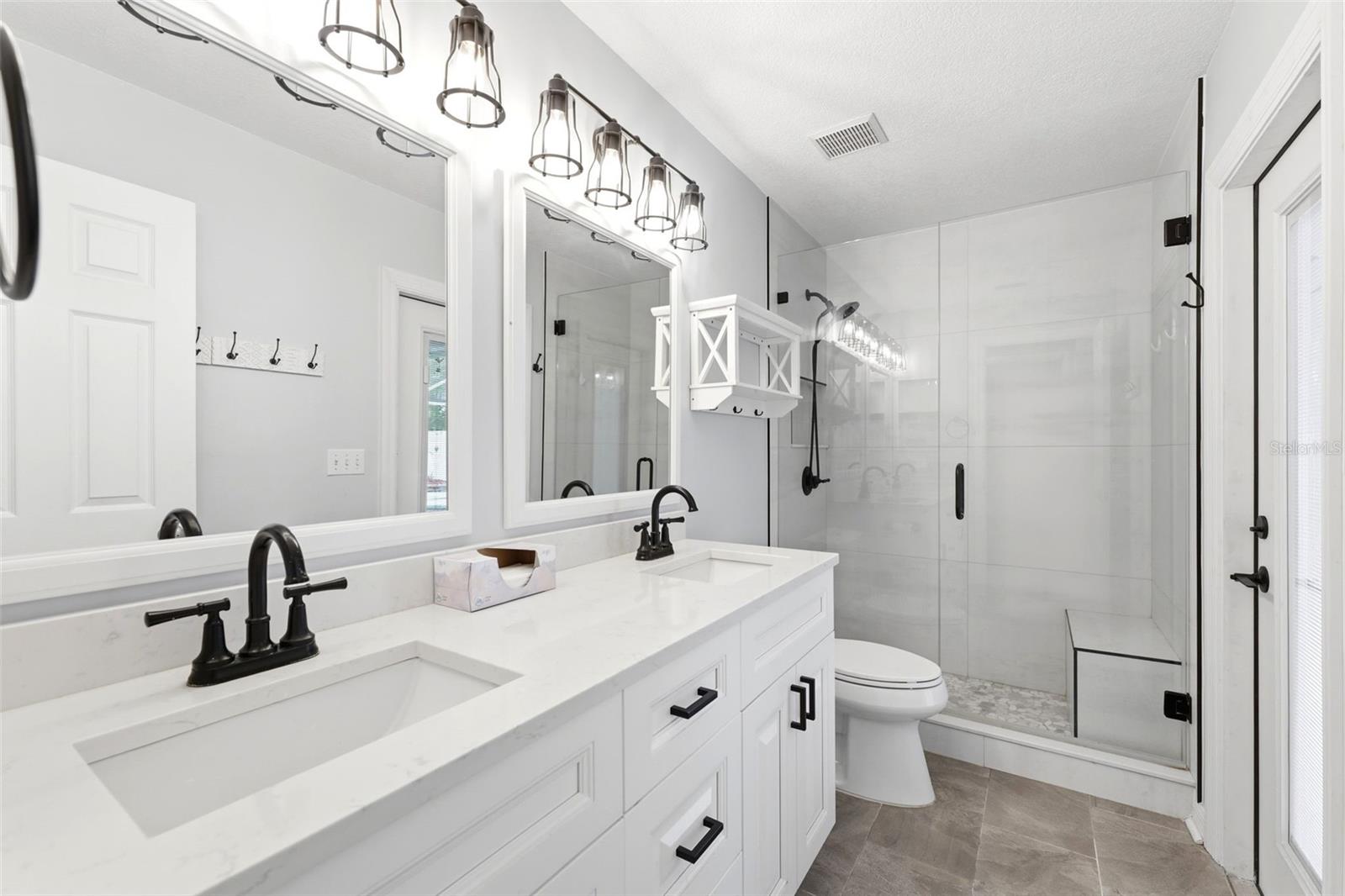 Image 29 of 71 For 11421 Glenmont Drive